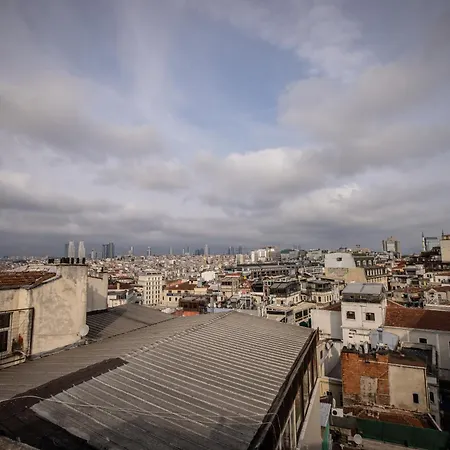 Flash 3* イスタンブール